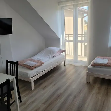 Studia Fredry 8 Piastow